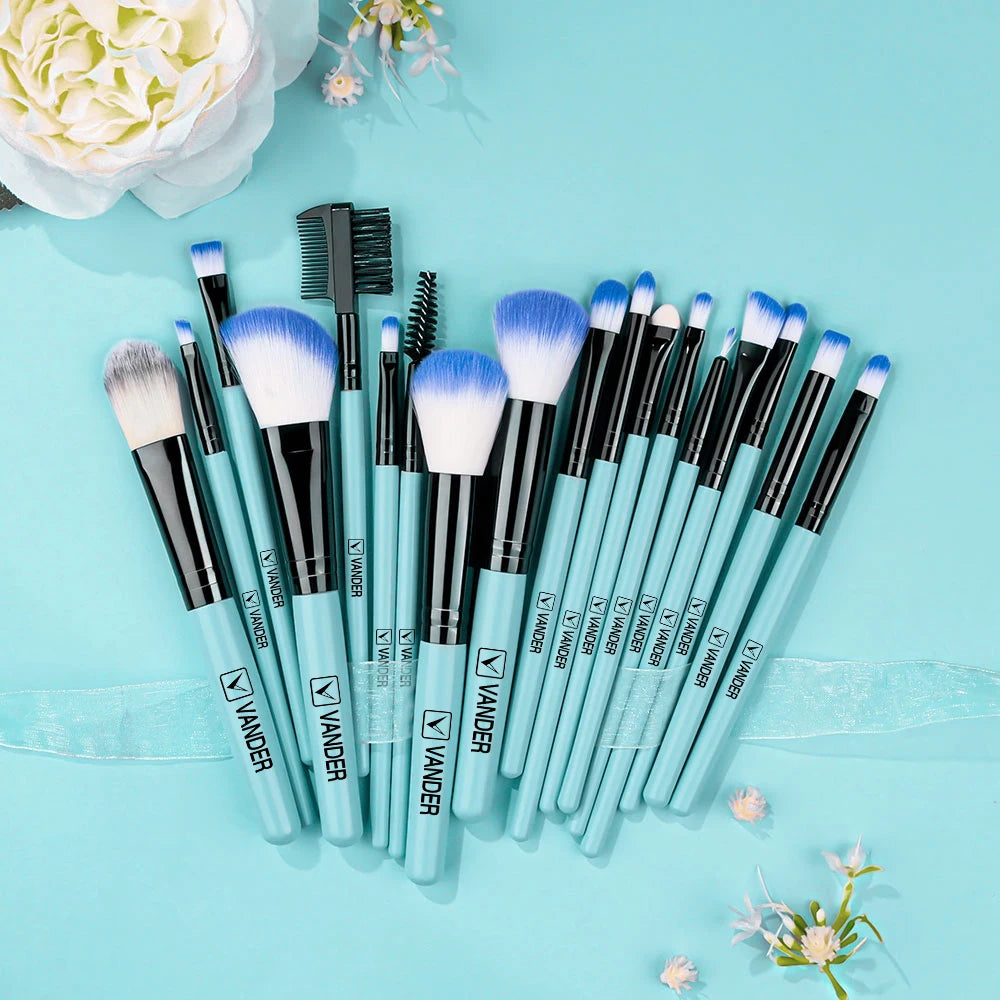 18-Piece Makeup Brush Set with Bag | Soft Synthetic Brushes Makeup Brush Set QXL