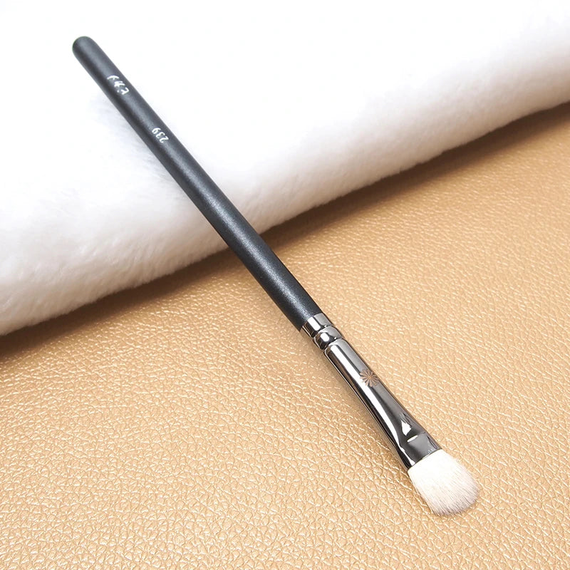 Natural Goat Hair #239 Eyeshadow Blending Brush | Pro Makeup Eyeshadow Makeup Brush QXL