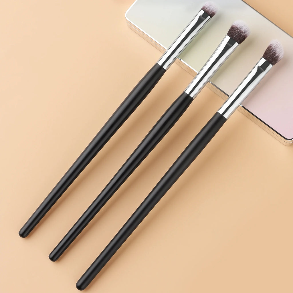 3-Piece Eyeshadow Brush Set | Soft Two-Tone Blending Brushes Eyeshadow Brush Set QXL