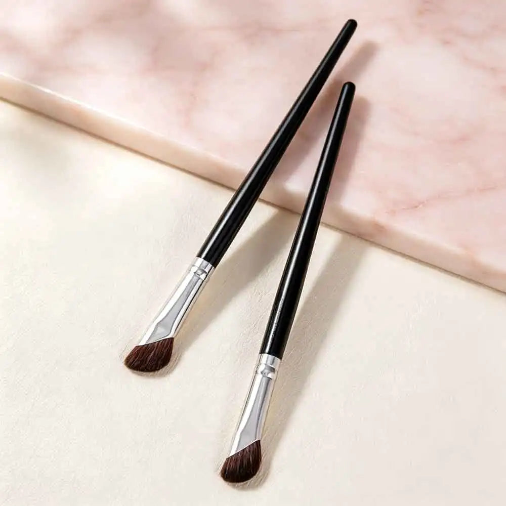 Nose Contour & Highlight Makeup Brush | Soft Sickle Head Contour Makeup Brush QXL