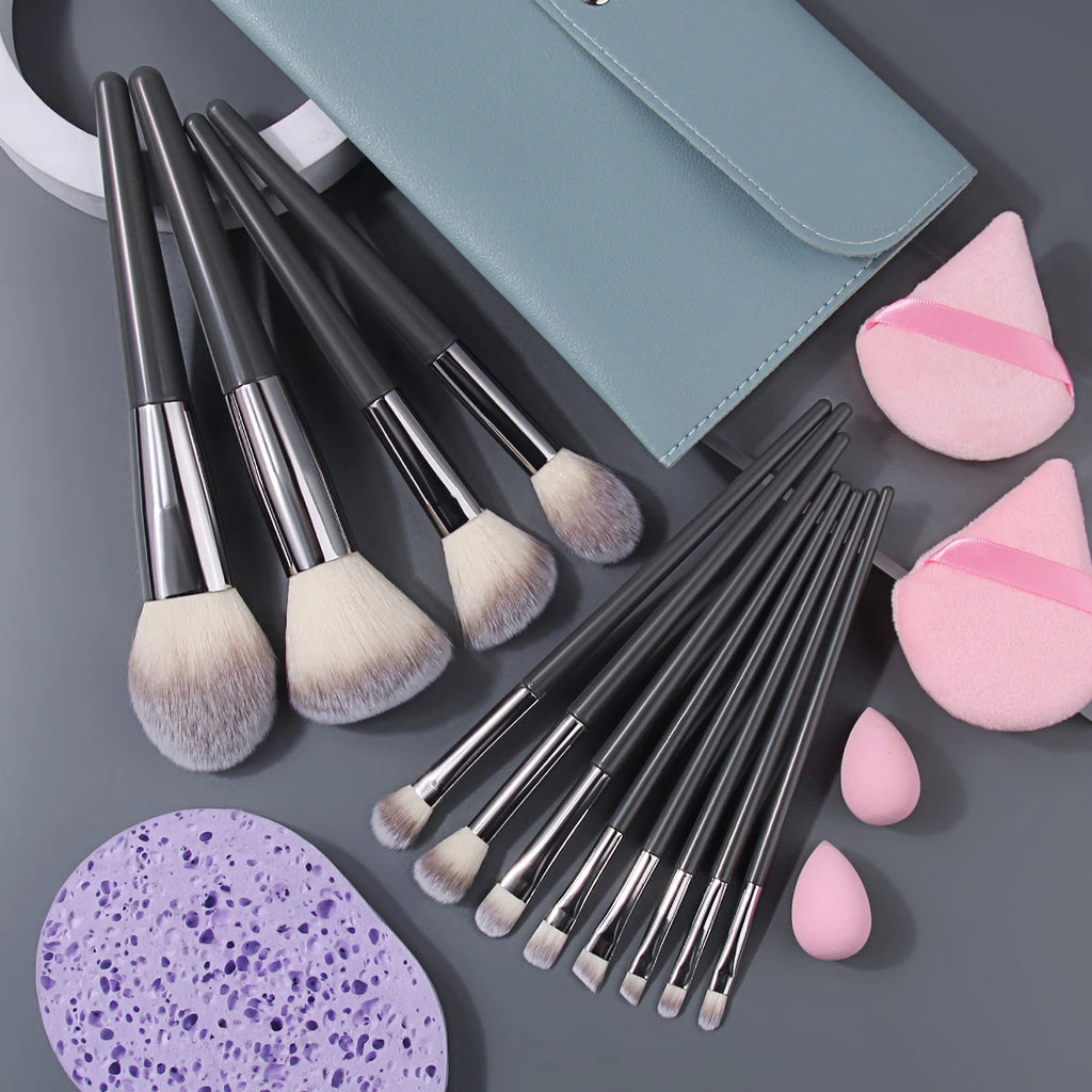 18-Pc Makeup Brush Set with Sponge, Puff & Storage Bag Makeup Brush Set QXL
