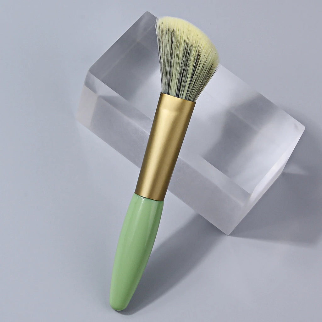 KOSSHOW Curved Slant Blush Brush | Bronzer & Contour Blush Makeup Brush QXL