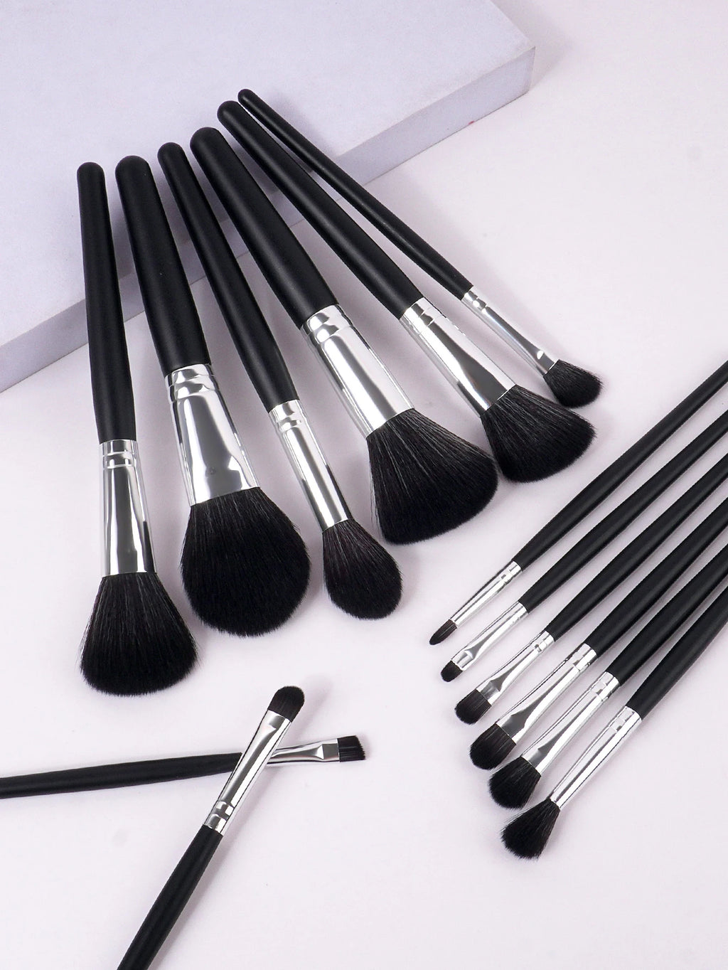 KOSSHOW 27-Pc Makeup Brush Set – Powder, Contour & Eye Makeup Brush Set QXL