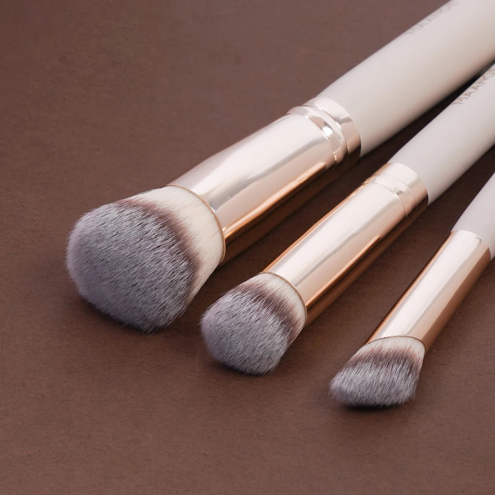 MAANGE 5-Pc Makeup Brush & Triangle Powder Puff Set Makeup Brush Set QXL