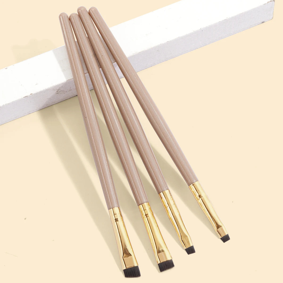 MAANGE 4-Piece Angled Eyebrow & Eyeliner Brush Set Eye Makeup Brush Set QXL