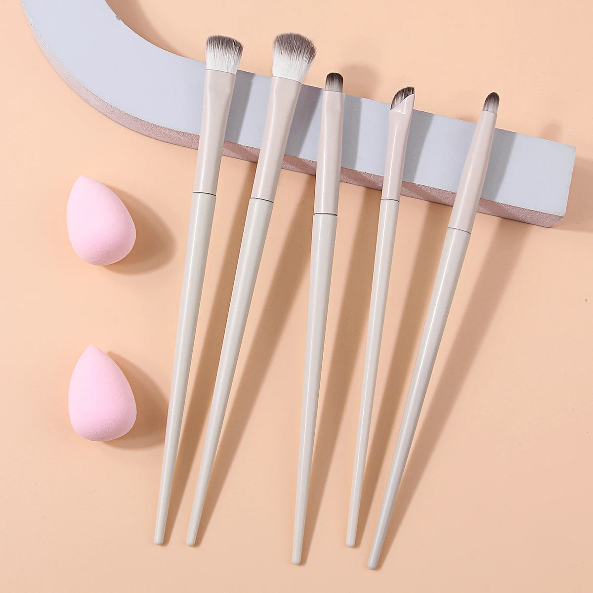 KOSSHOW 7-Pc Eye Makeup Brush Set with Sponges Eye Makeup Brush Set QXL