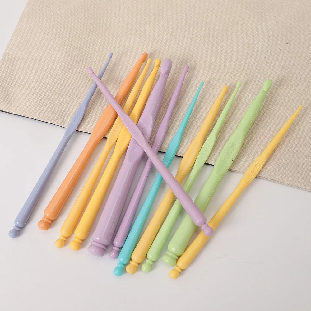 12-Piece Crochet Hook Set 2–10mm | Colorful Plastic Knitting Crochet Hook Set QXL