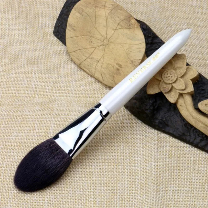 Goat Hair Tongue-Shape Blush & Powder Makeup Brush | Soft Powder Makeup Brush QXL
