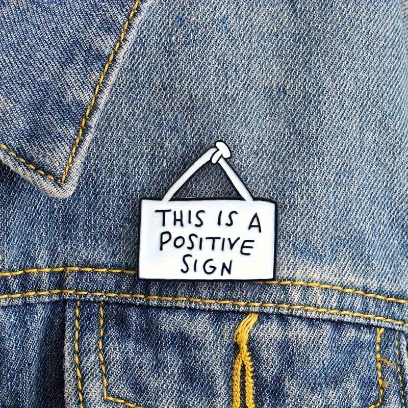 White Billboard Message Board Brooch | Alloy Badge Pin Brooch Badge Pin QXL