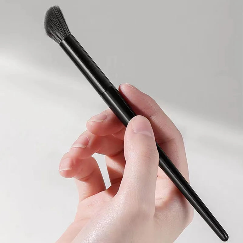 Finger Belly Concealer & Highlight Brush | Face Detail Tool Makeup Detail Brush QXL