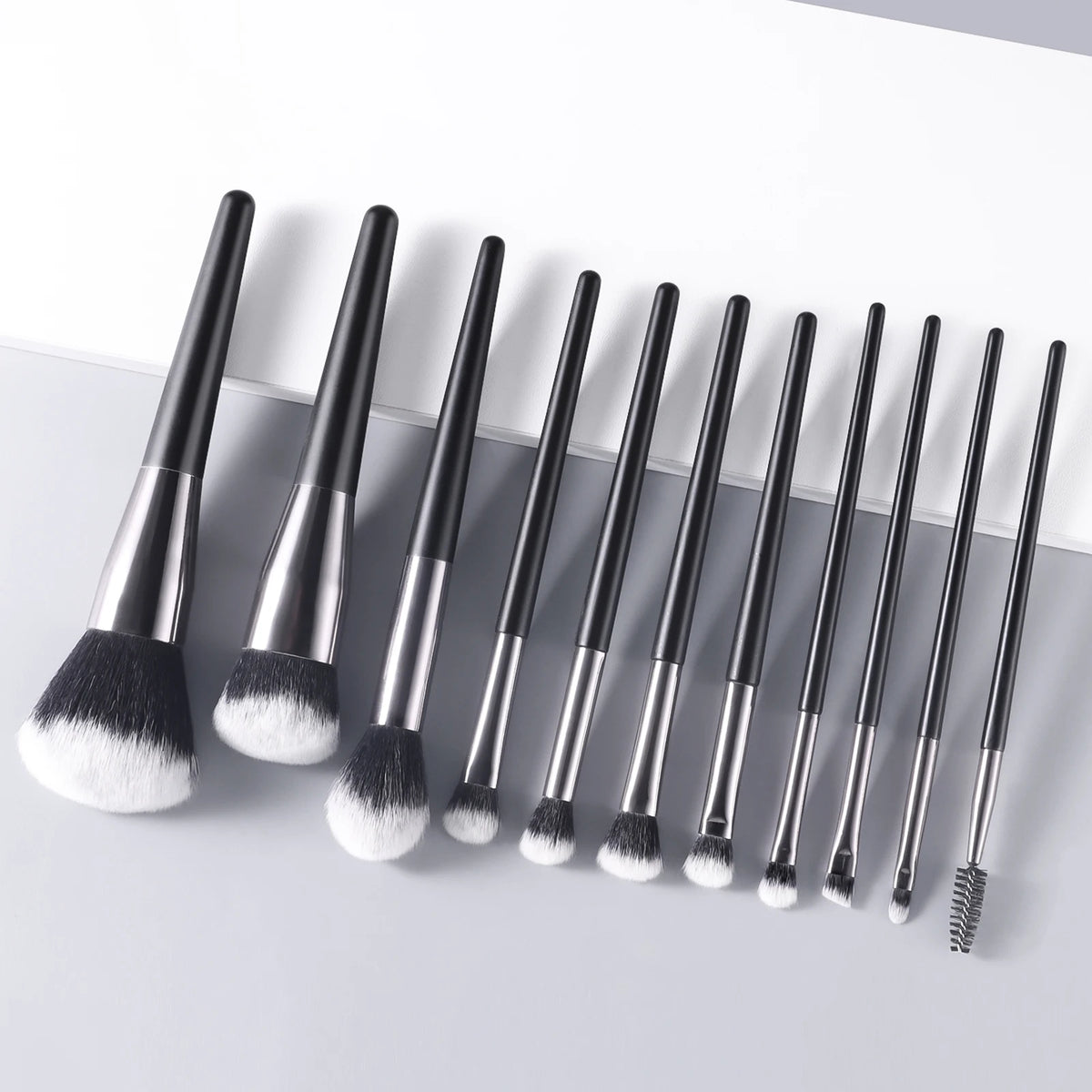 Ronshadow 11-Pc Makeup Brush Set | Soft Dual-Color Nylon Hair Makeup Brush Set QXL