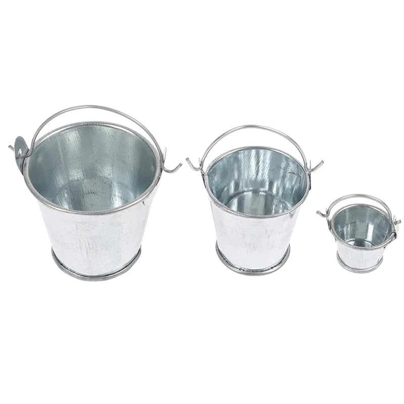 Dollhouse Miniature Metal Bucket | 1:6 Scale Décor & Toy Dollhouse Accessory QXL