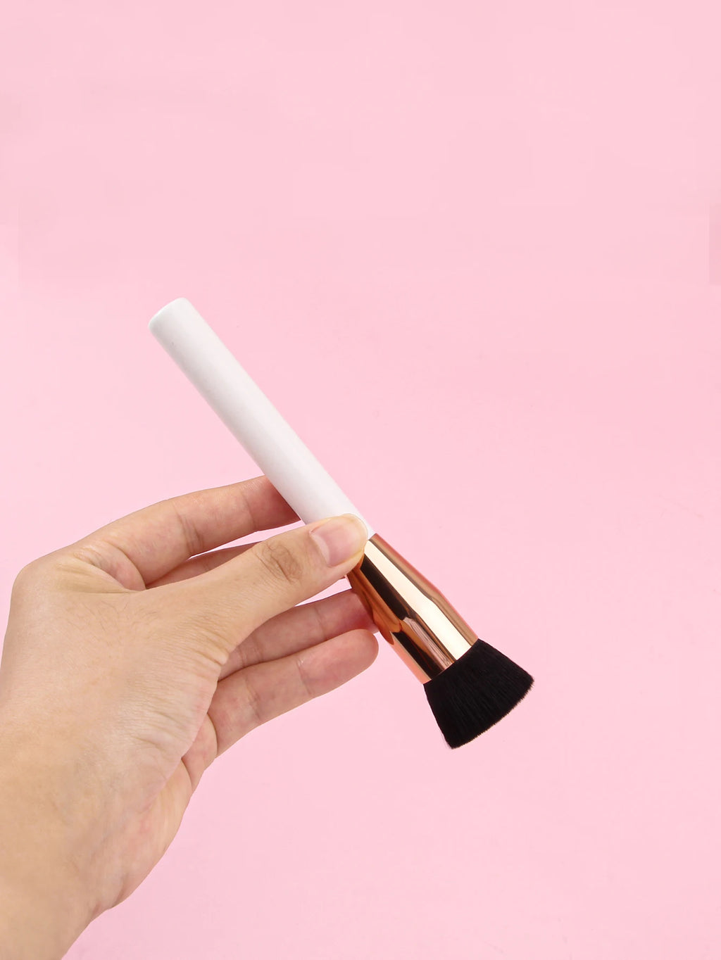 KOSSHOW Flat Top Foundation Brush – Blend, Contour & Blush Foundation Makeup Brush QXL