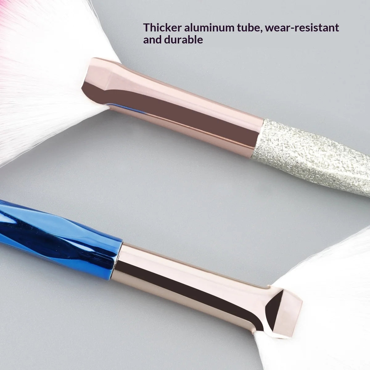 Soft Fan Makeup Brush – Highlighter, Blush & Bronzer Fan Makeup Brush QXL