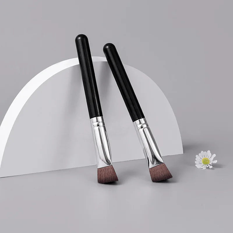 Triangle Concealer & Foundation Brush | Liquid Cream Blending Concealer Makeup Brush QXL