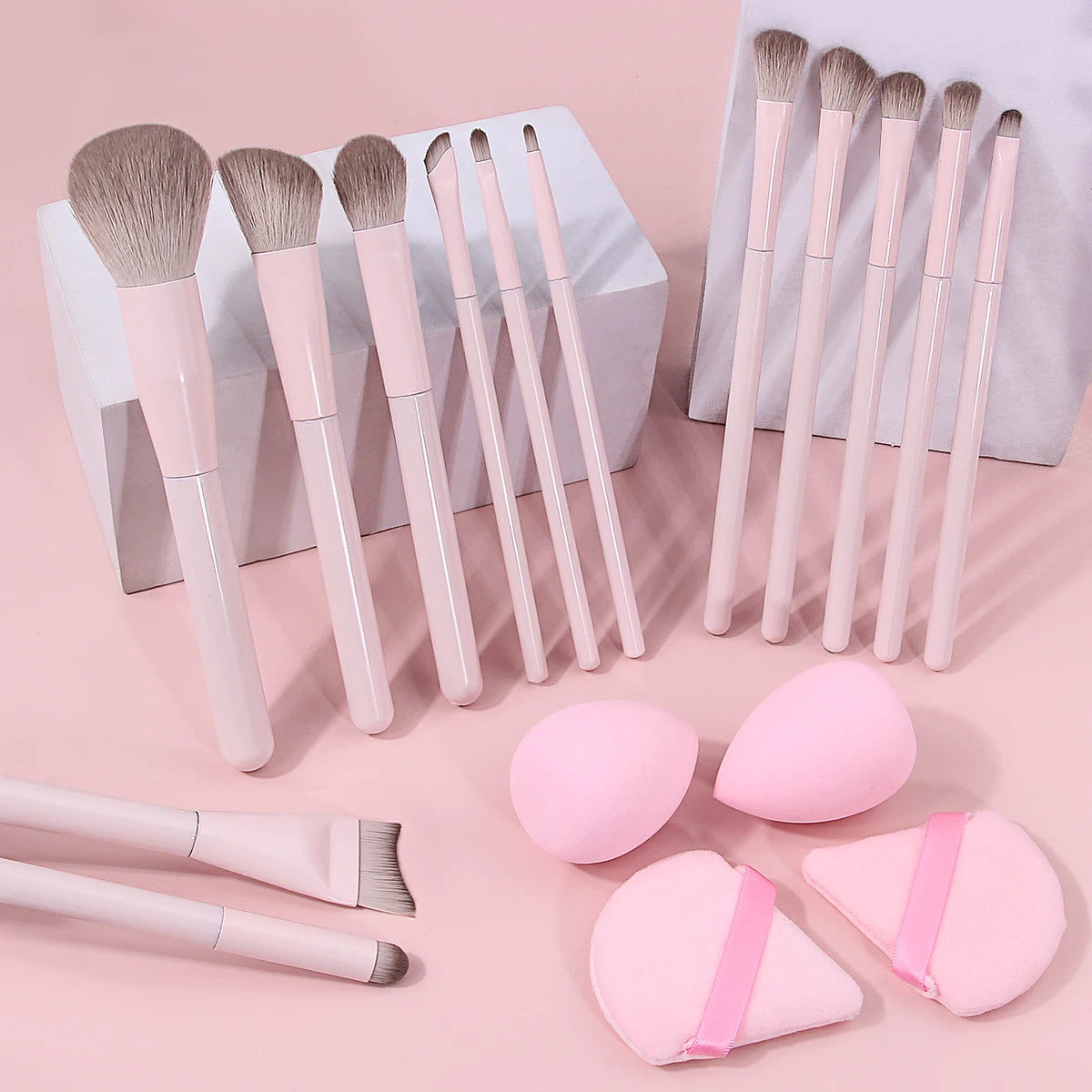 KOSSHOW 17-Piece Makeup Brush Kit | Face & Eye Brushes Makeup Brush Set QXL