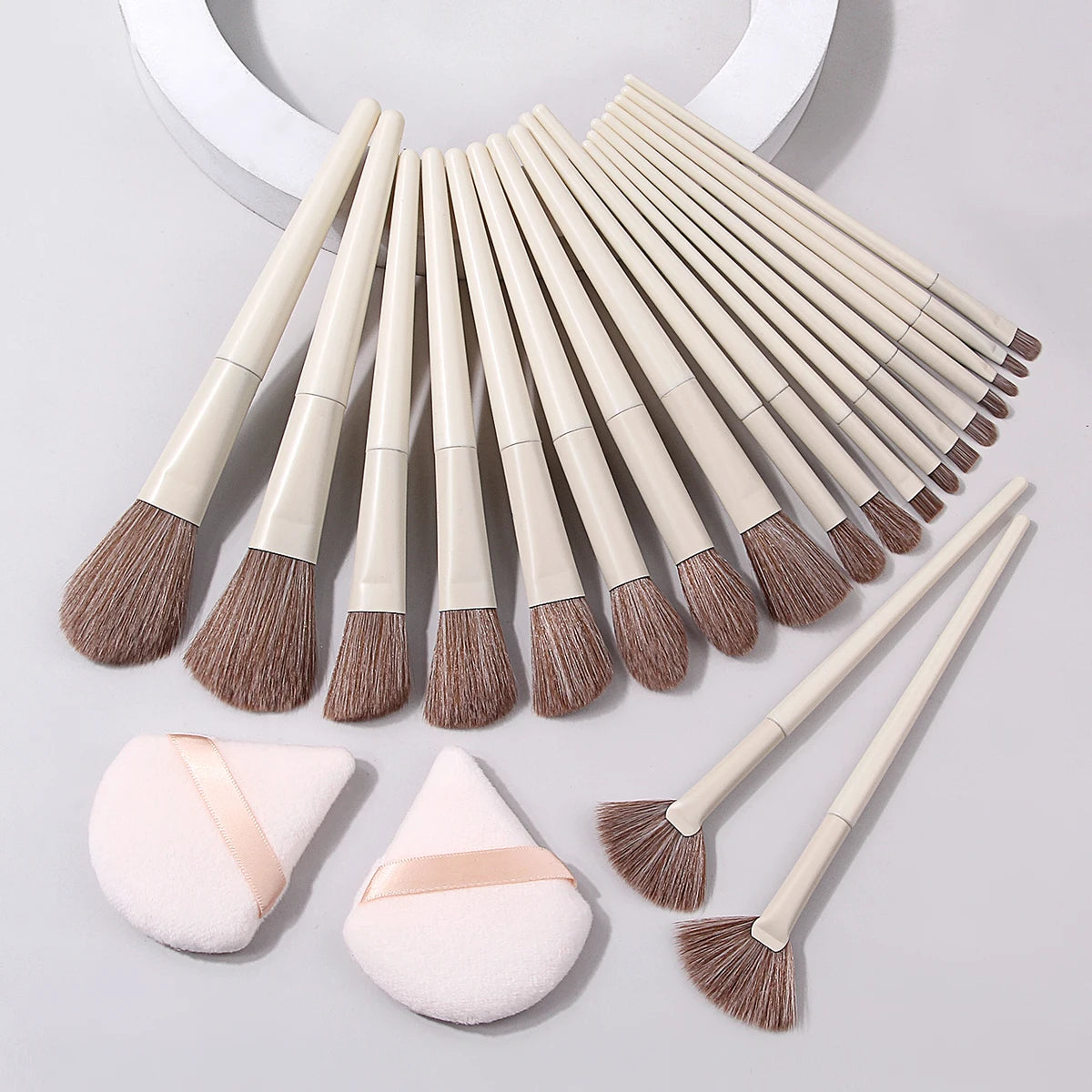 KOSSHOW 22-Piece Makeup Brush Set | Full Face Professional Kit Makeup Brush Set QXL