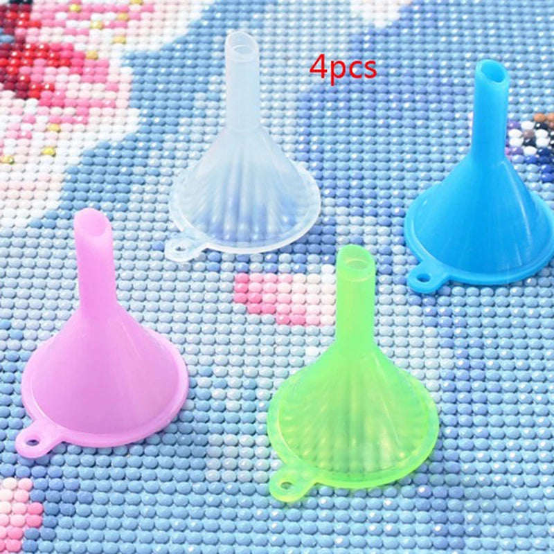 4-Piece Diamond Painting Funnel & Bead Container Set Diamond Painting Accessories QXL