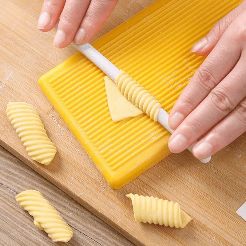 Handheld Gnocchi Board & Pasta Press Set | Non-Stick Pasta Making Set QXL