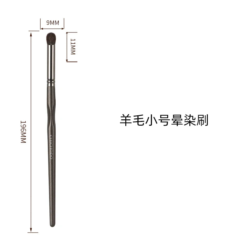 CHICHODO Goat Hair Eyeshadow Blending Brush | Smoky Eye Eyeshadow Blending Brush QXL E32