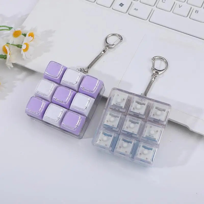 9-Key Mechanical Keyboard Keychain Fidget Toy Bag Charm Novelty Keychain Toy QXL