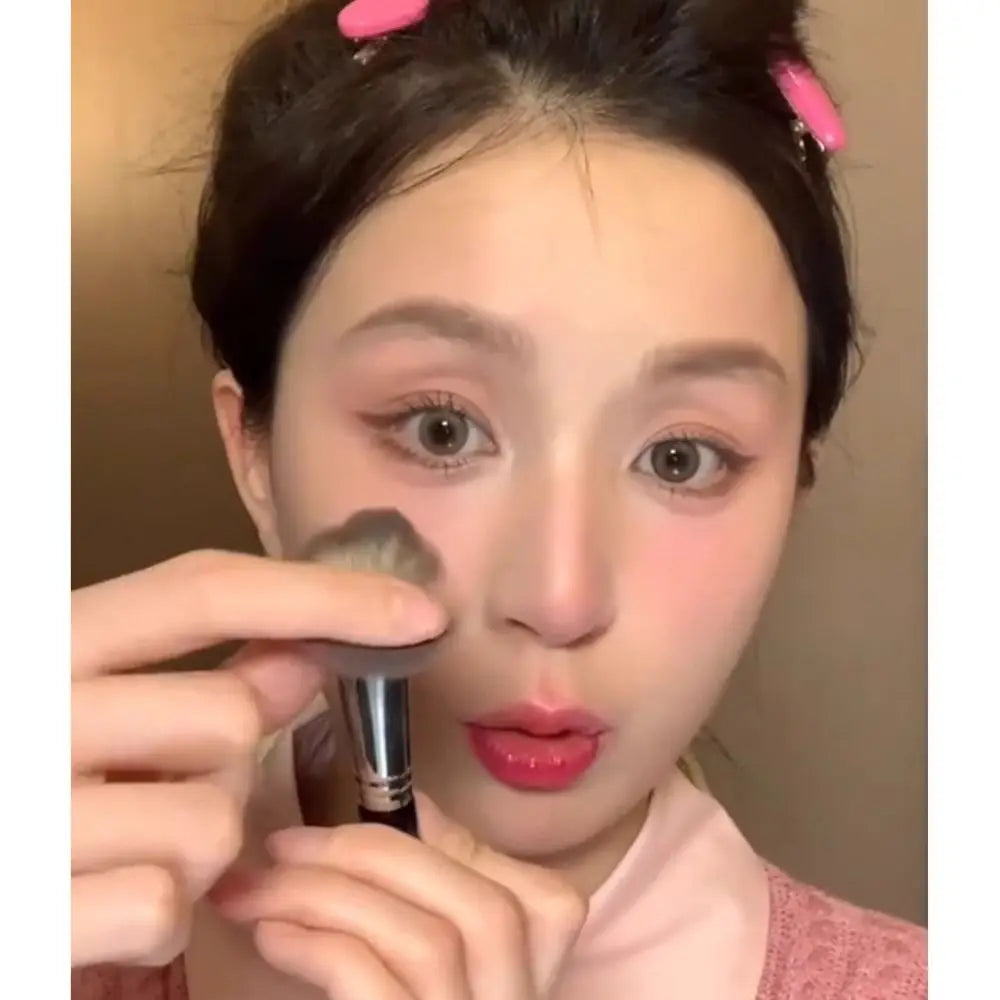 Peach Heart Blush Brush – Soft Flat Tongue Shaped 17cm Blush Makeup Brush QXL