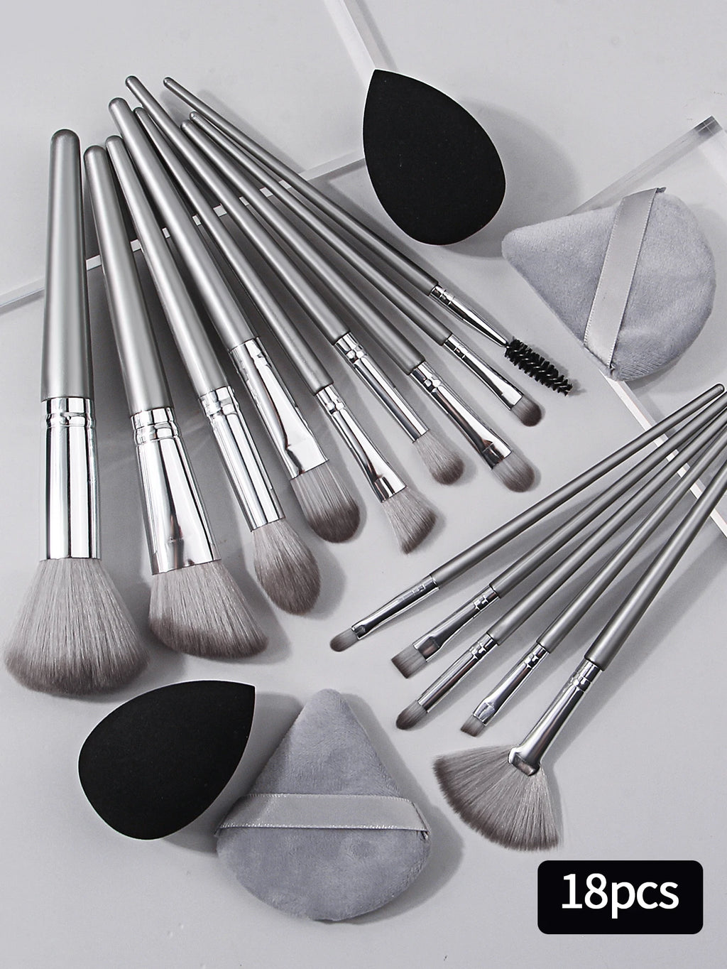 18-Piece Makeup Brush Set with Sponges & Beauty Eggs Makeup Brush Set QXL