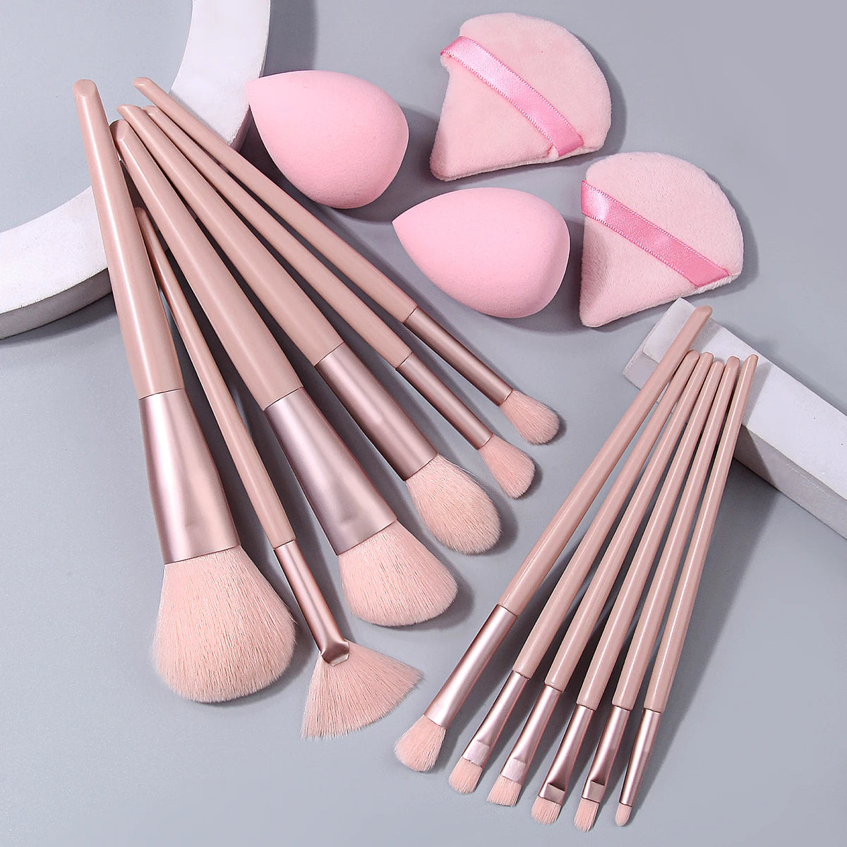 16-Pc Pink Makeup Brush Set with Sponges & Powder Puffs Makeup Brush Set QXL
