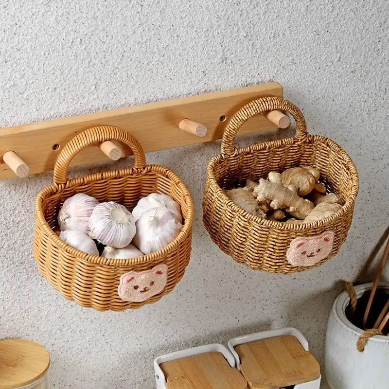 Wicker Bear Wall Hanging Basket | Bamboo Kitchen & Bath Storage Wall Hanging Basket QXL