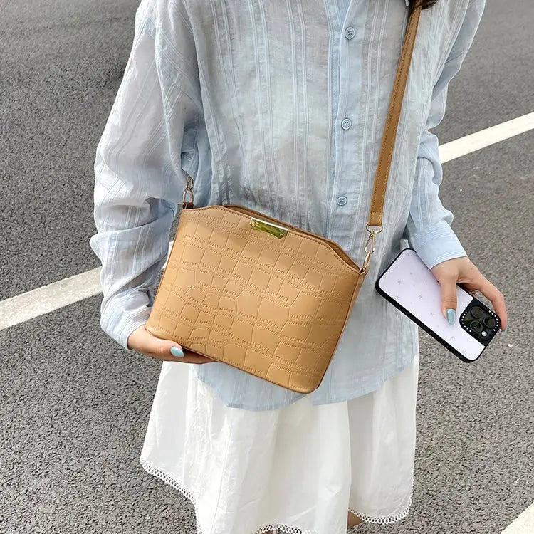 Large Leather Crossbody Diaper Bag – Chic Tote for Moms Crossbody Diaper Bag QXL