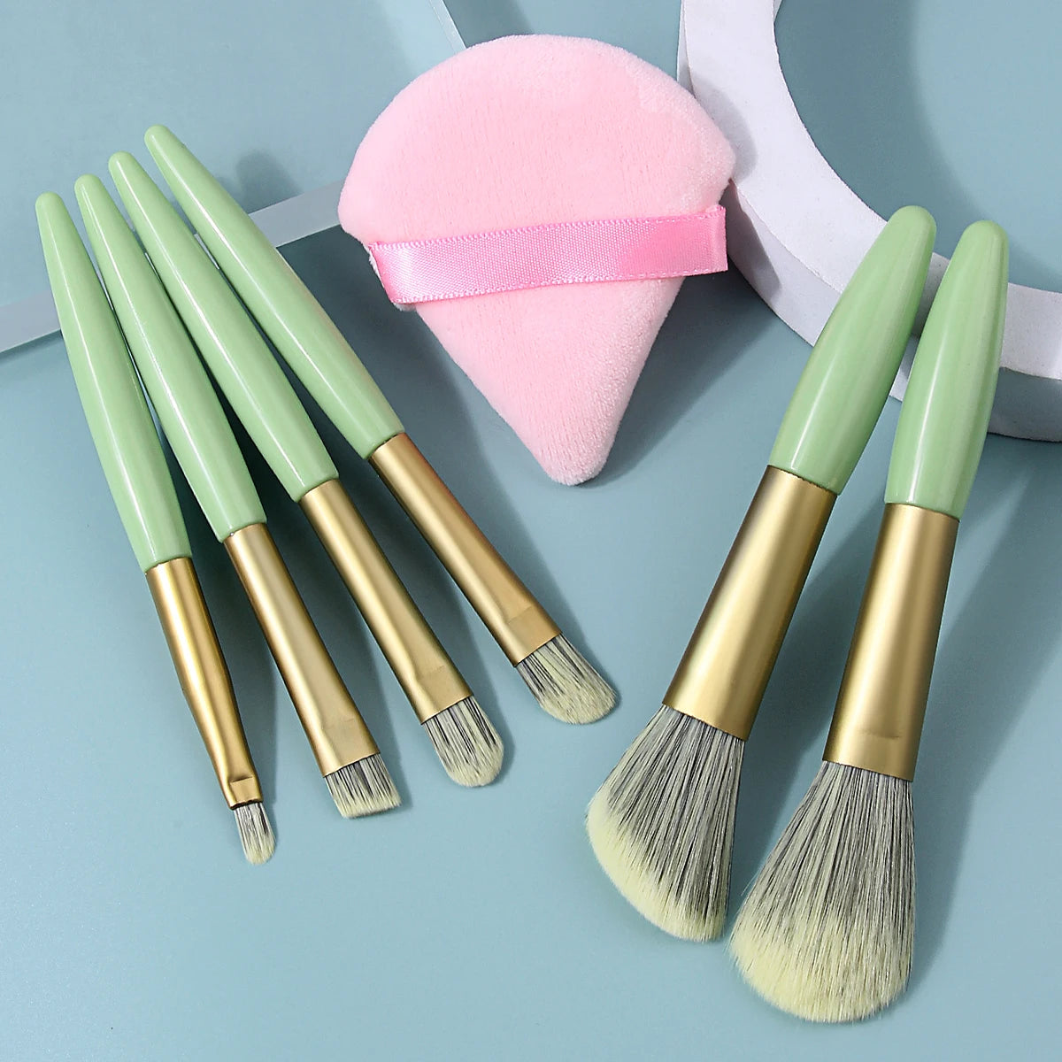 KOSSHOW 7-Pc Makeup Brush Set | Green Handle & Powder Puff Makeup Brush Set QXL