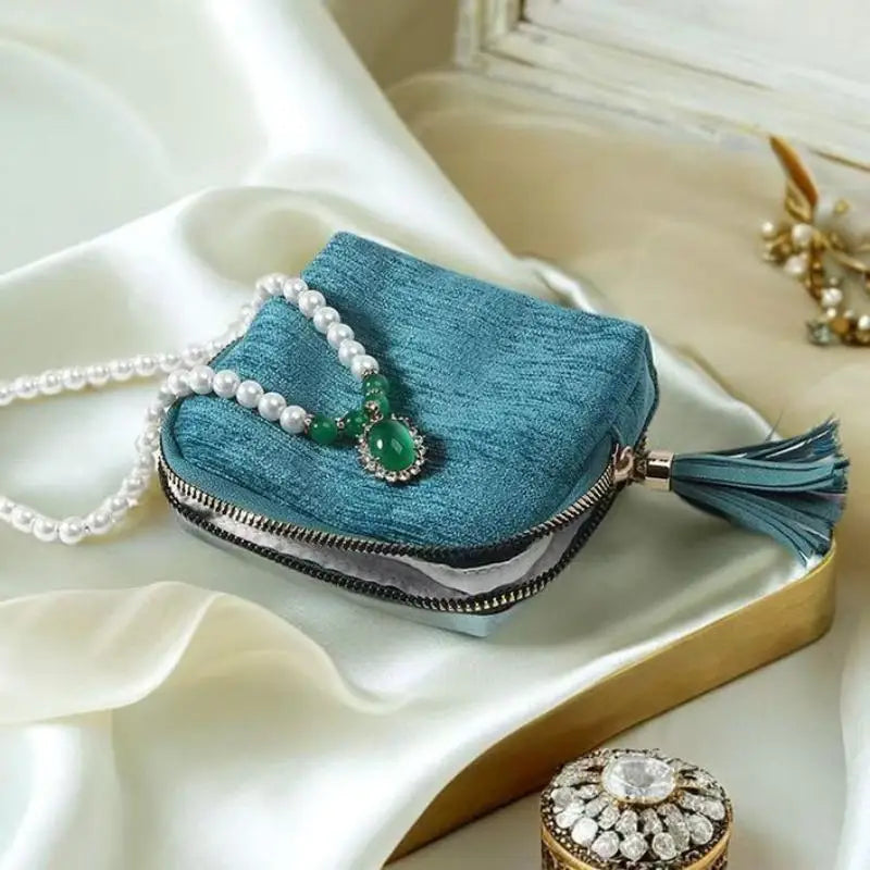 5-Layer Velvet Jewelry Travel Pouch | Organizer for Rings & More Jewelry Travel Pouch QXL