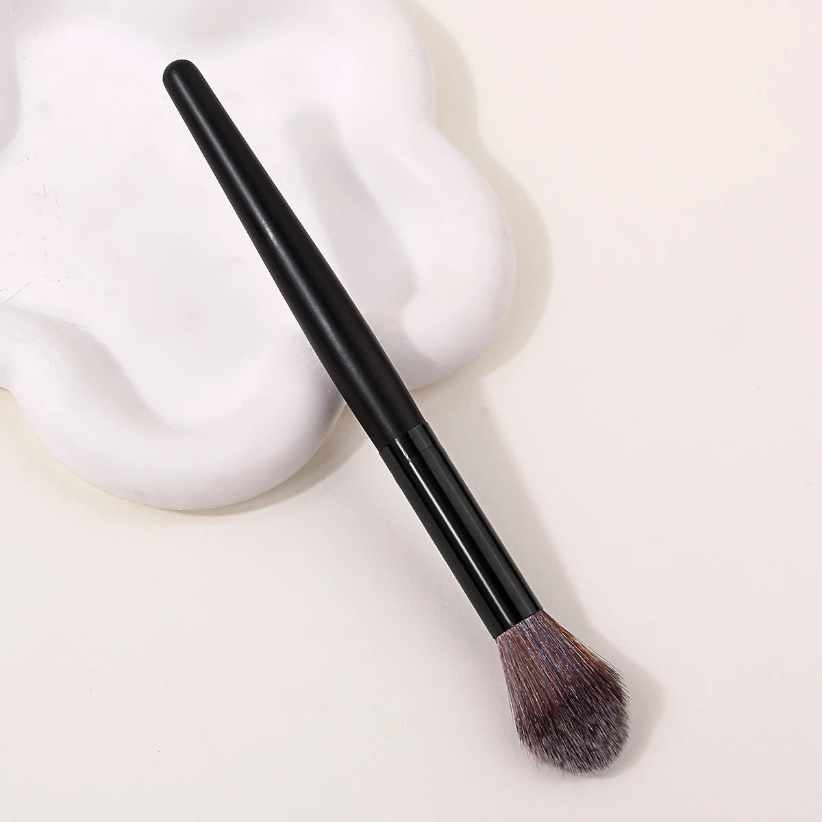 KOSSHOW Flame Makeup Brush – Blush & Blending Tool Makeup Brush QXL