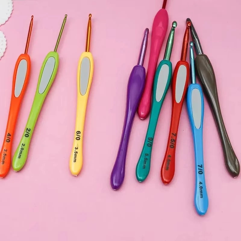 9-Piece Soft-Handle Crochet Hook Set | Knitting Needle Kit Crochet Hook Set QXL