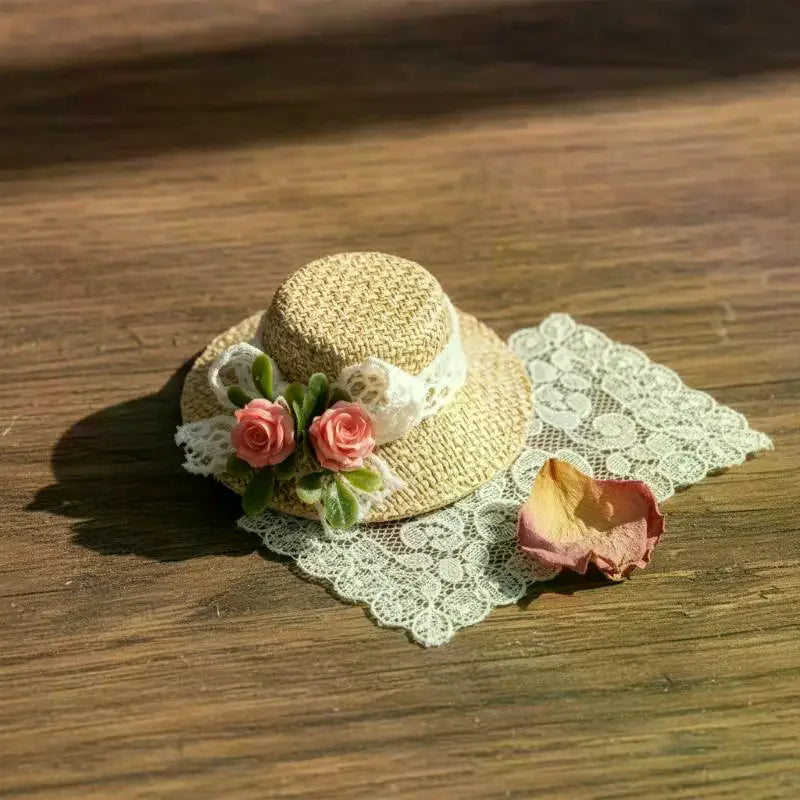 Mini Hand-Woven Straw Hat Dollhouse Miniature Accessory Dollhouse Miniature Accessory QXL