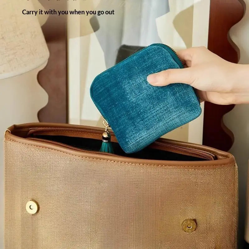 5-Layer Velvet Jewelry Travel Pouch | Organizer for Rings & More Jewelry Travel Pouch QXL