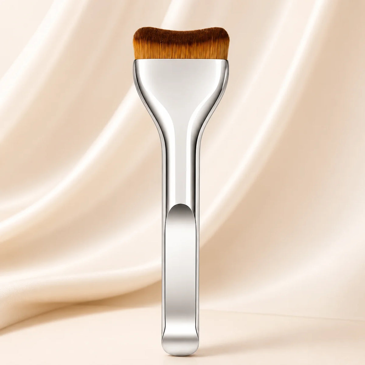 LUXEBLEND Tongue-Shaped Foundation Brush – Ultra-Thin Flat Foundation Brush QXL Silver