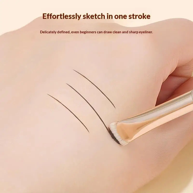 2-Pack Curved Eyeliner & Eyeshadow Smudge Brushes Eye Makeup Brush QXL