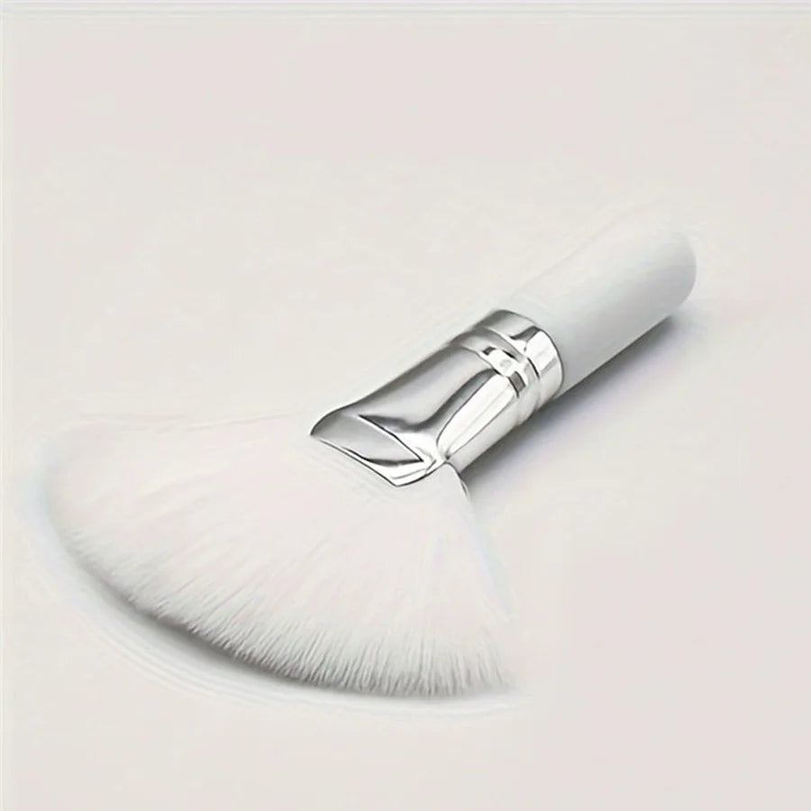 Define Beauty Fanned Makeup Brush – Soft Fan Brush Applicator Fan Makeup Brush QXL WHITE
