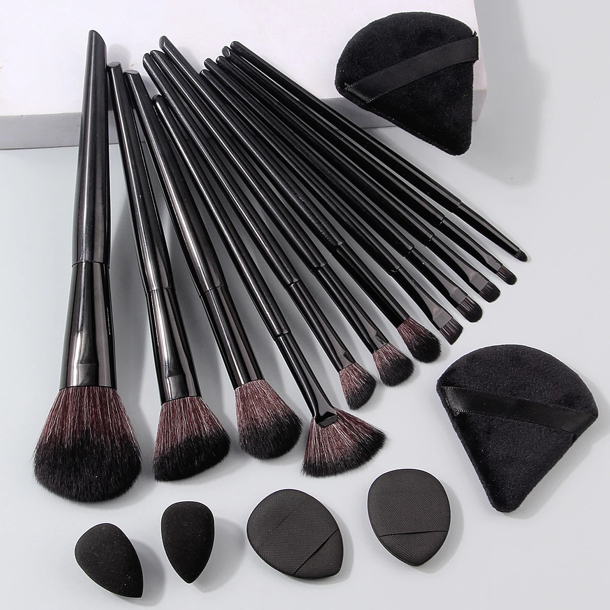 18-Piece Makeup Brush Set with Sponge & Powder Puff Makeup Brush Set QXL