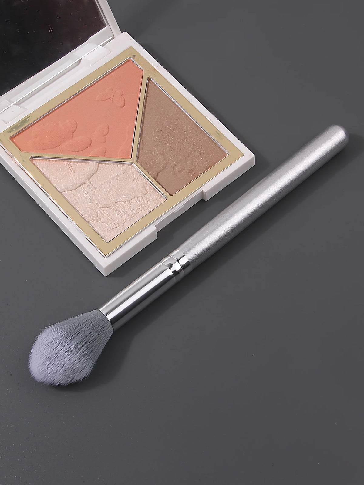 Soft Flame Highlighter & Contour Makeup Brush | QXL Highlighter Makeup Brush QXL