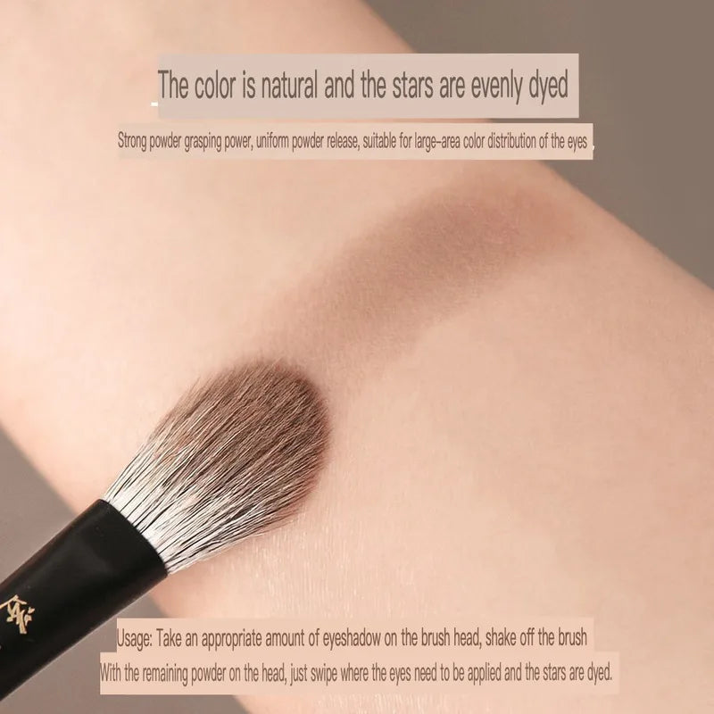 T29 Large Eyeshadow Brush | Soft Goat Hair Ebony Handle Eyeshadow Brush QXL