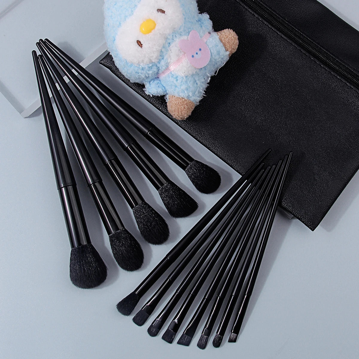 KOSSHOW 15-Pc Black Makeup Brush Set with PU Bag & Puff Makeup Brush Set QXL