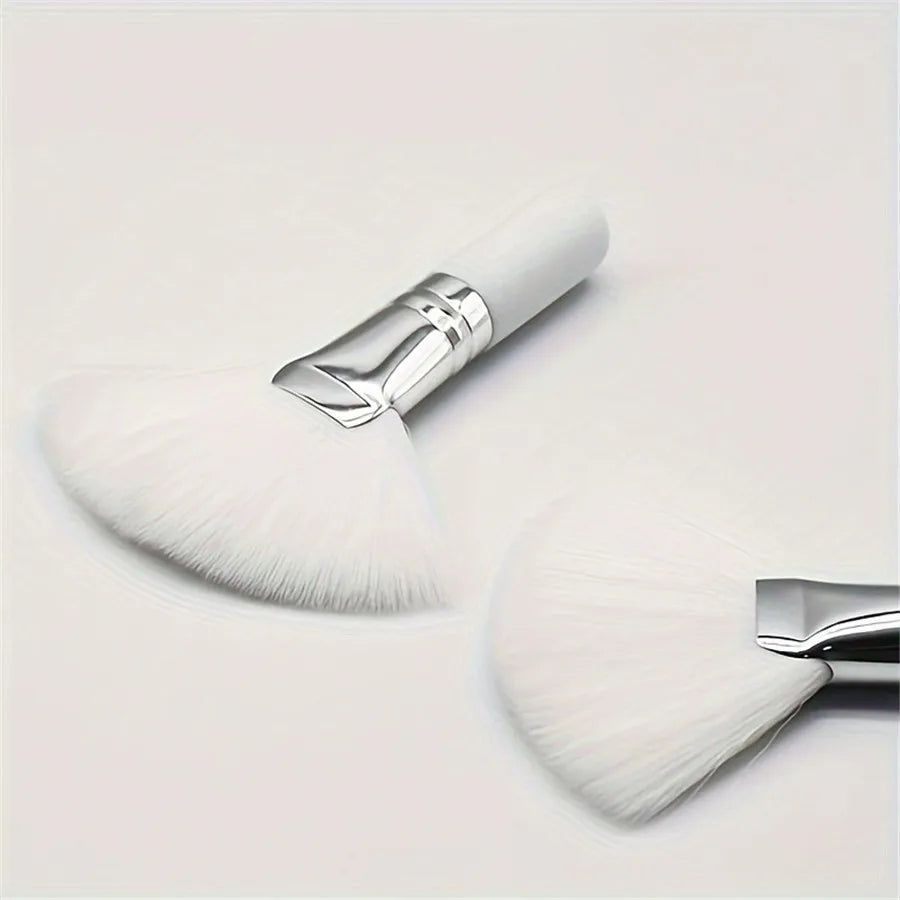 Define Beauty Fanned Makeup Brush – Soft Fan Brush Applicator Fan Makeup Brush QXL