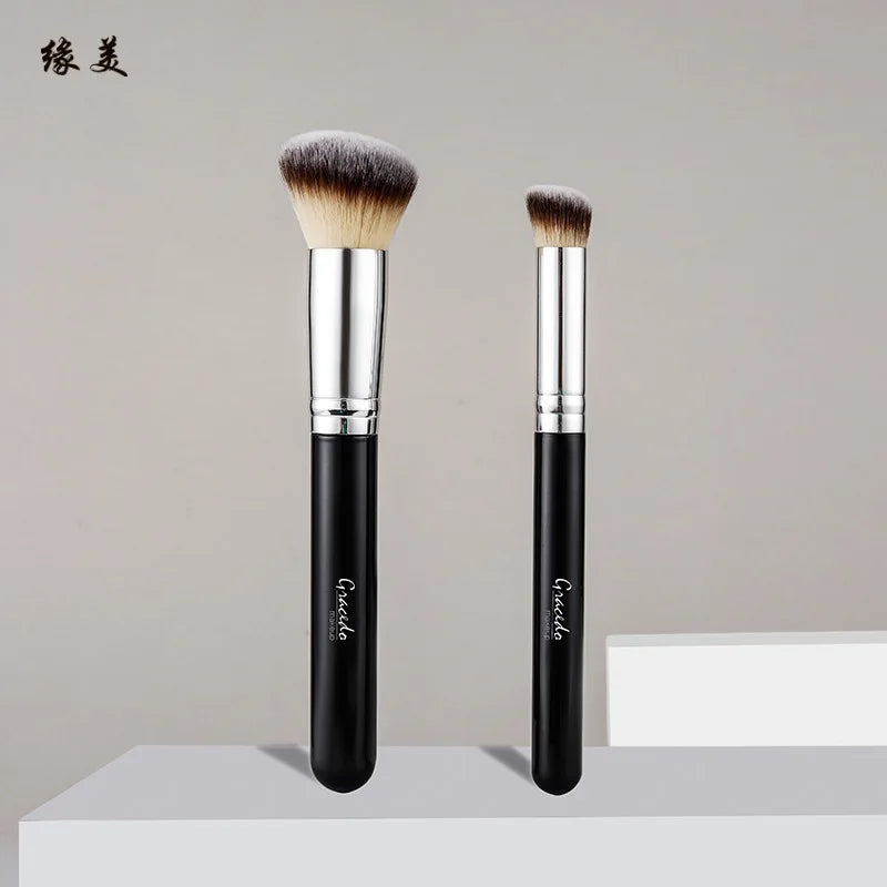 Portable Concealer & Foundation Makeup Brush – Nylon Makeup Brush QXL