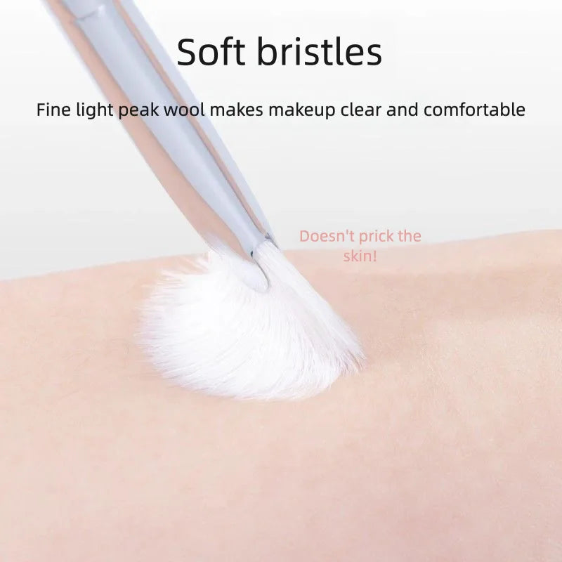 Fan-Shaped Goat Hair Highlighter Brush | Contour Makeup Highlighter Makeup Brush QXL