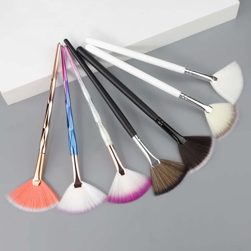 RANCAI Fan Makeup Brush – Soft Nylon Powder & Mask Brush Fan Makeup Brush QXL