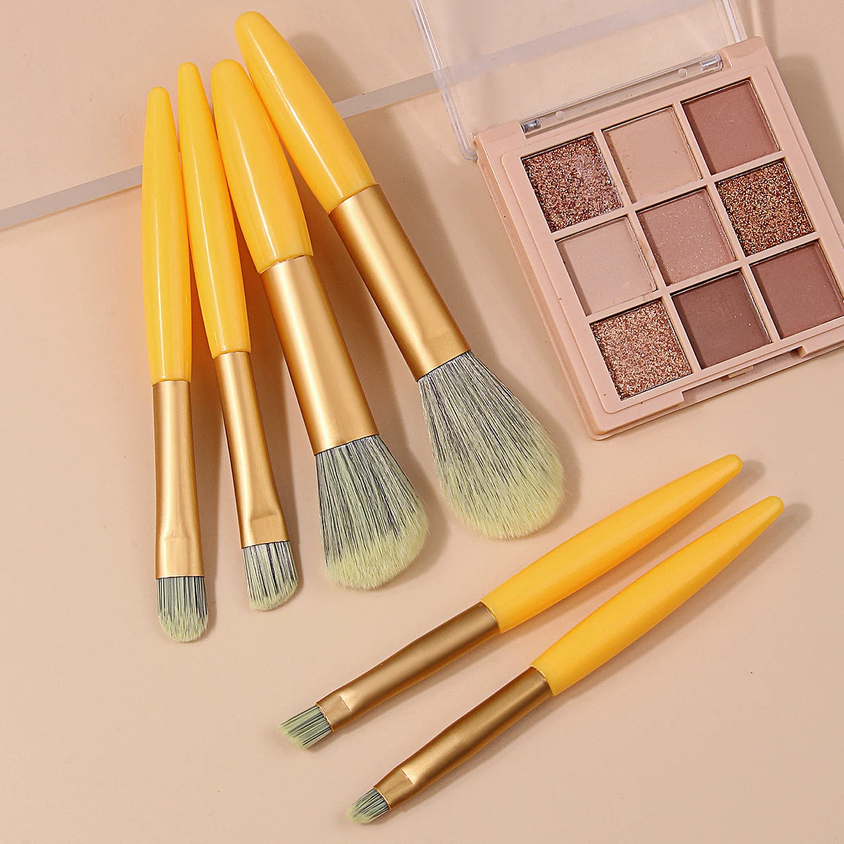 KOSSHOW 6-Piece Mini Travel Makeup Brush Kit – Face & Eye Travel Makeup Brush Set QXL