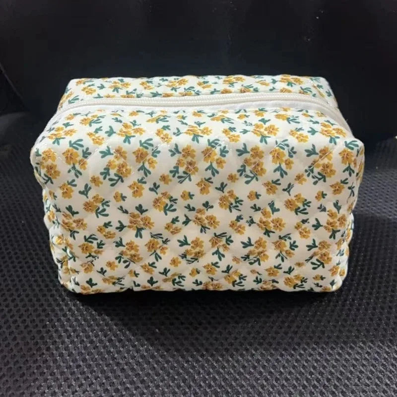 Floral Quilted Makeup Bag | Large Cosmetics Organizer Quilted Makeup Bag QXL