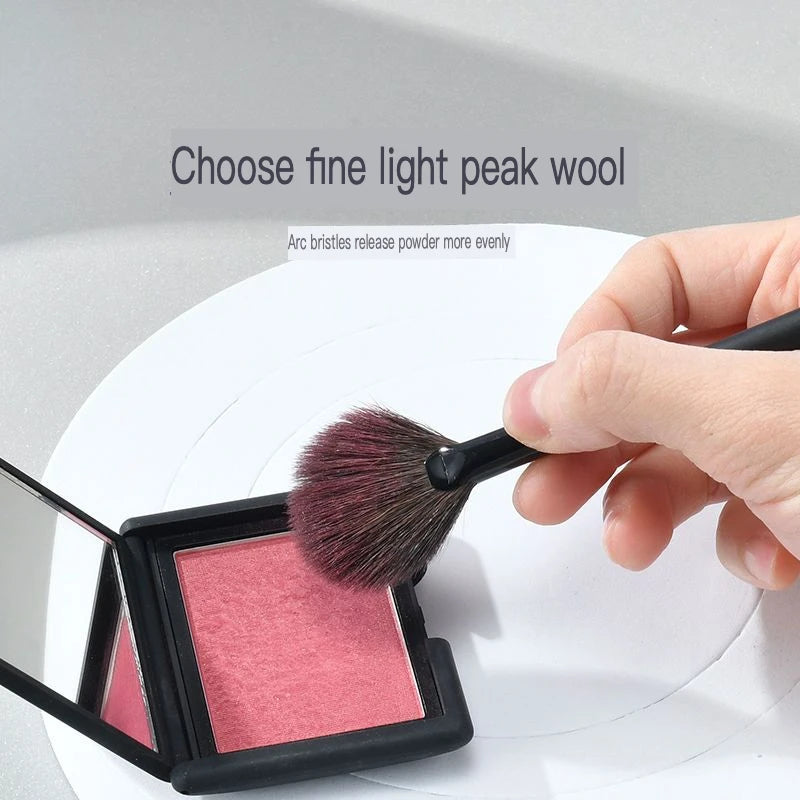 Fan-Shaped Goat Hair Highlighter Brush | Blush & Contour Highlighter Brush QXL